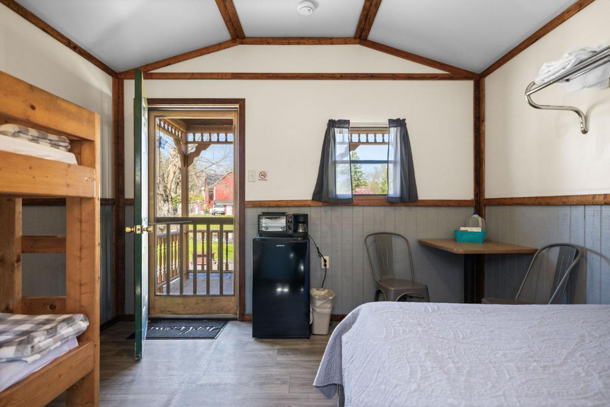 Cozy Cabin3 Within Mifflinburg